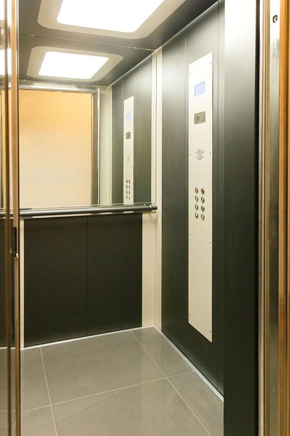 P J Luxury Suites セレス エクステリア 写真